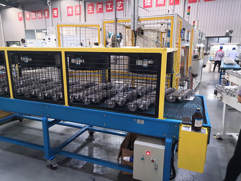 机器人上下料链板输送机